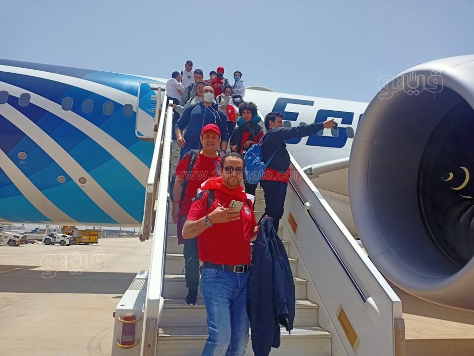 وصول الجماهير إلى مطار داكار (2)