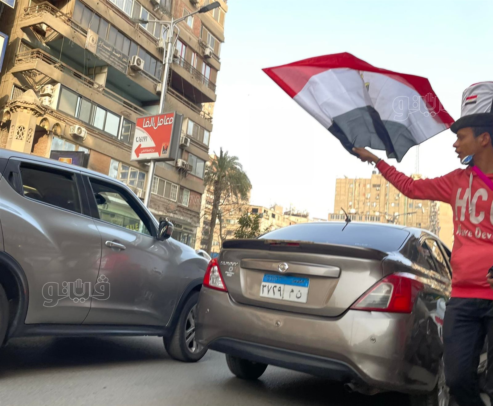 العلم بـ25 انتشار الباعة في شوارع جامعة الدول قبل مباراة مصر والسنغال (3)