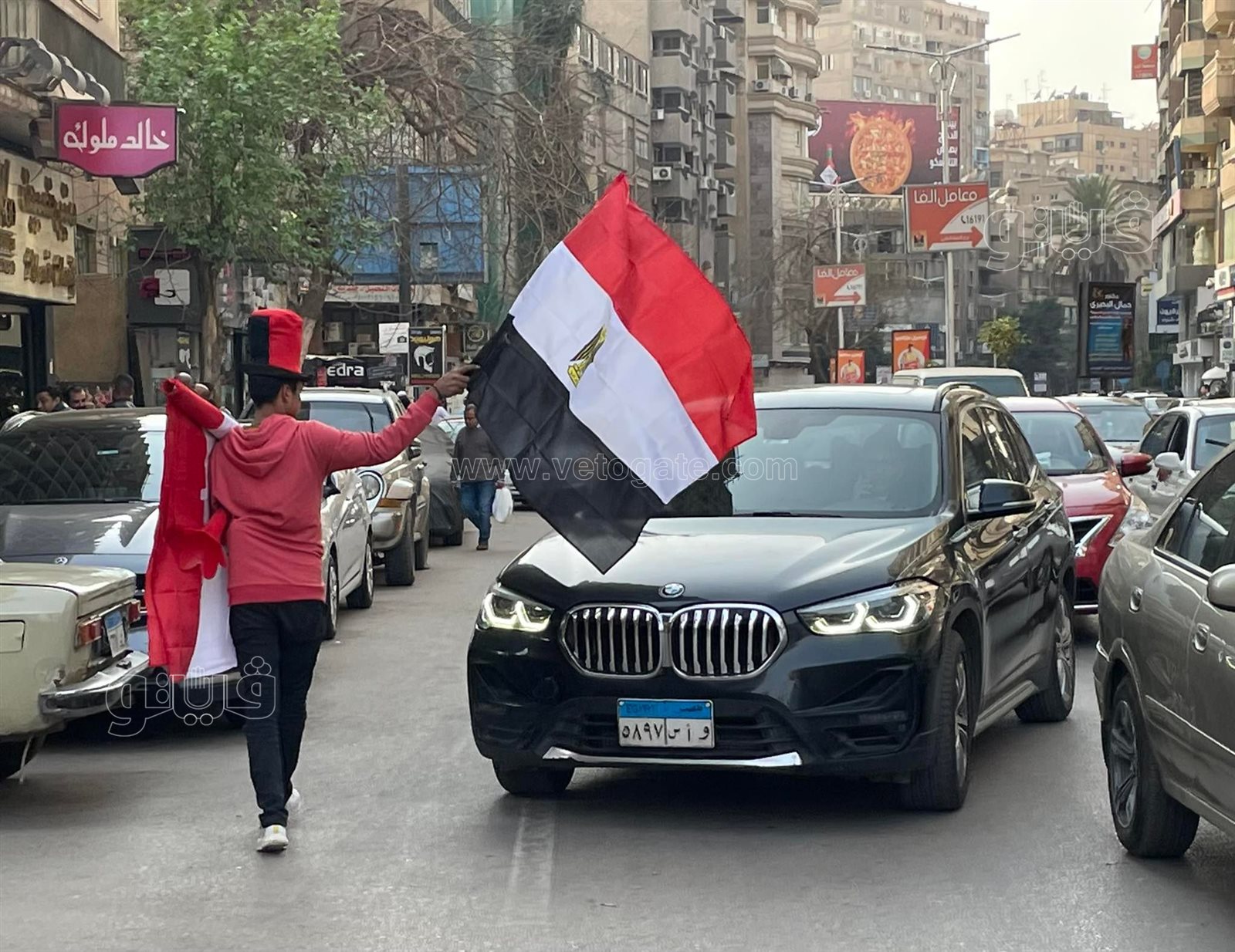 العلم بـ25 انتشار الباعة في شوارع جامعة الدول قبل مباراة مصر والسنغال (5)