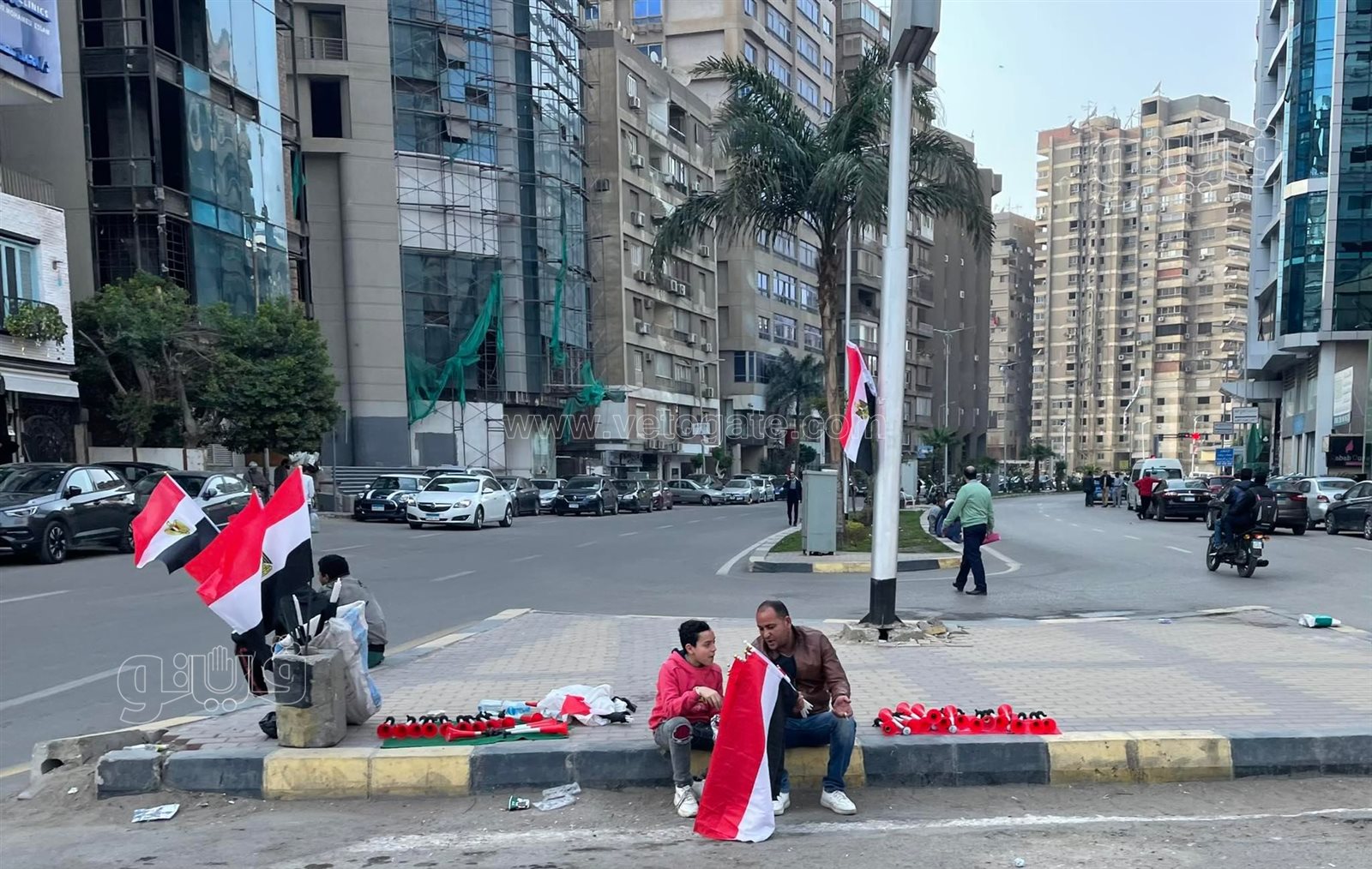 العلم بـ25 انتشار الباعة في شوارع جامعة الدول قبل مباراة مصر والسنغال (7)