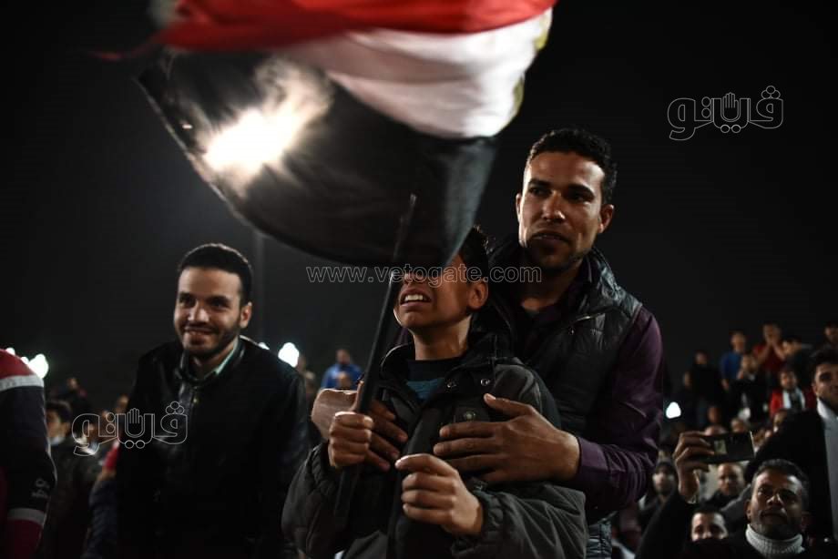 بكاء مشجعي المنتخب المصري بعد الخسارة من السنغال (63)