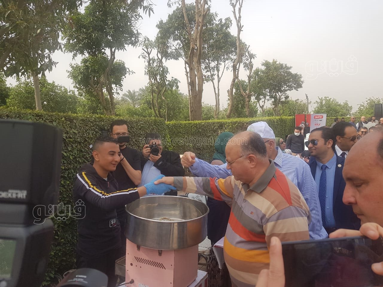 وزير التنمية ومحافظ القاهرة يحتفلان بيوم اليتيم في حديقة الأزهر (6)