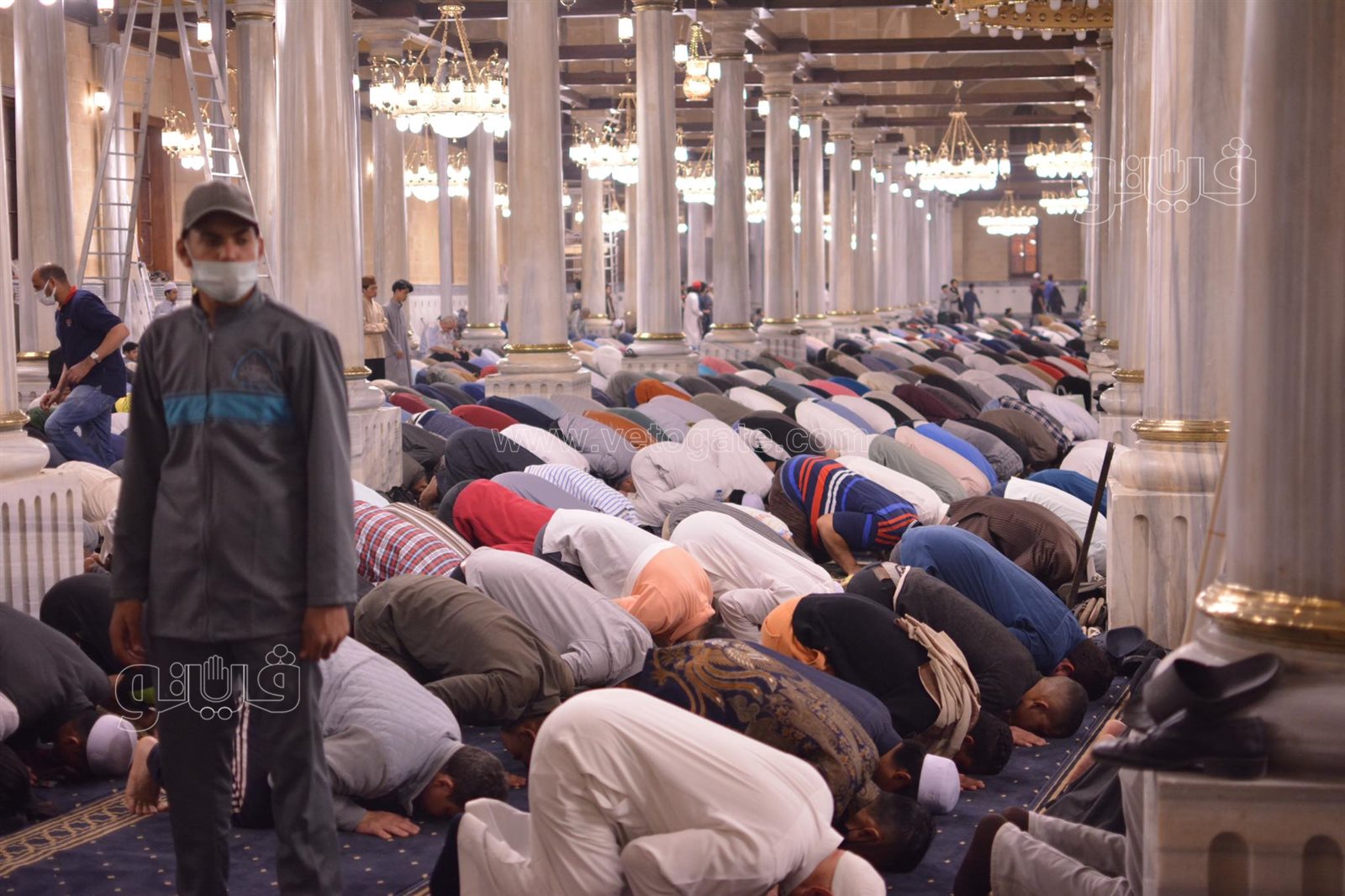  صلاة التراويح من مسجد الحسين (18)