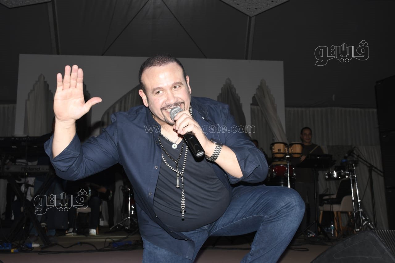  هشام عباس وأحمد سعد يشعلان خيمة الصحبجية بحضور كبير (2)