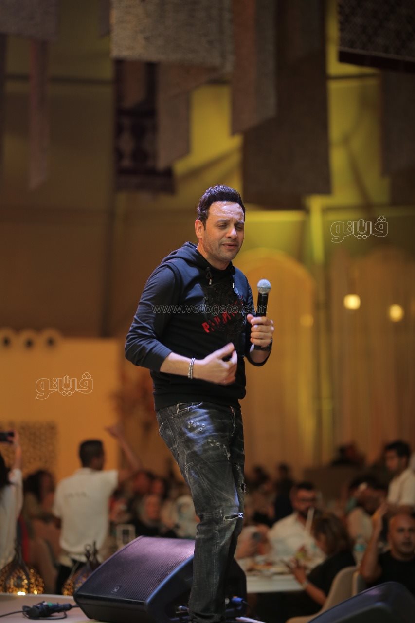 مصطفي قمر يتألق في خيمه رمضانية بالتجمع الخامس والحضور كامل العدد (4)