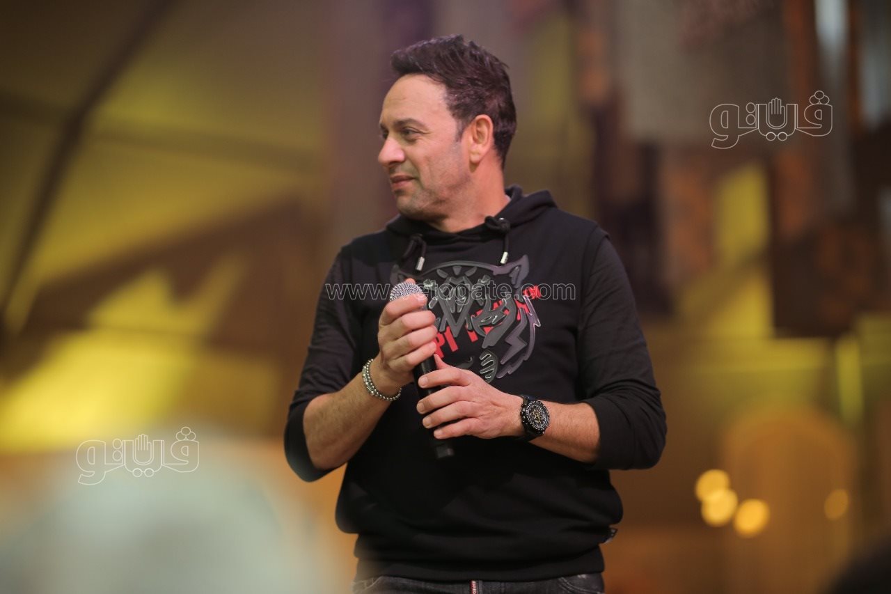 مصطفي قمر يتألق في خيمه رمضانية بالتجمع الخامس والحضور كامل العدد (7)