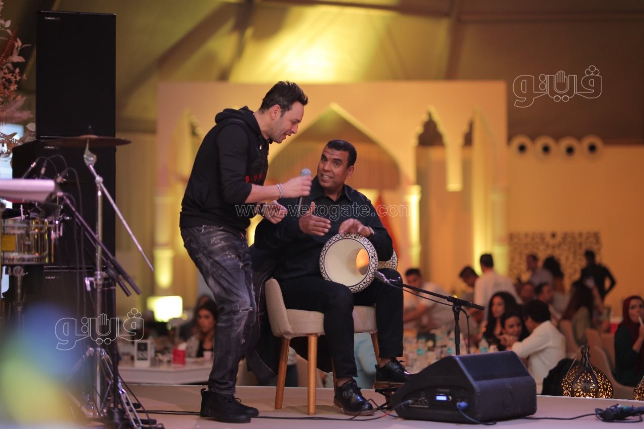 مصطفي قمر يتألق في خيمه رمضانية بالتجمع الخامس والحضور كامل العدد (13)