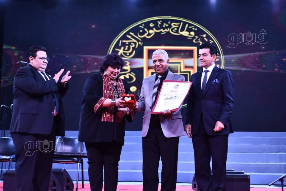 وزيرة الثقافة تكرم مصطفى شعبان وبشرى وأبطال نصر أكتوبر باحتفالية هل هلالك (9)