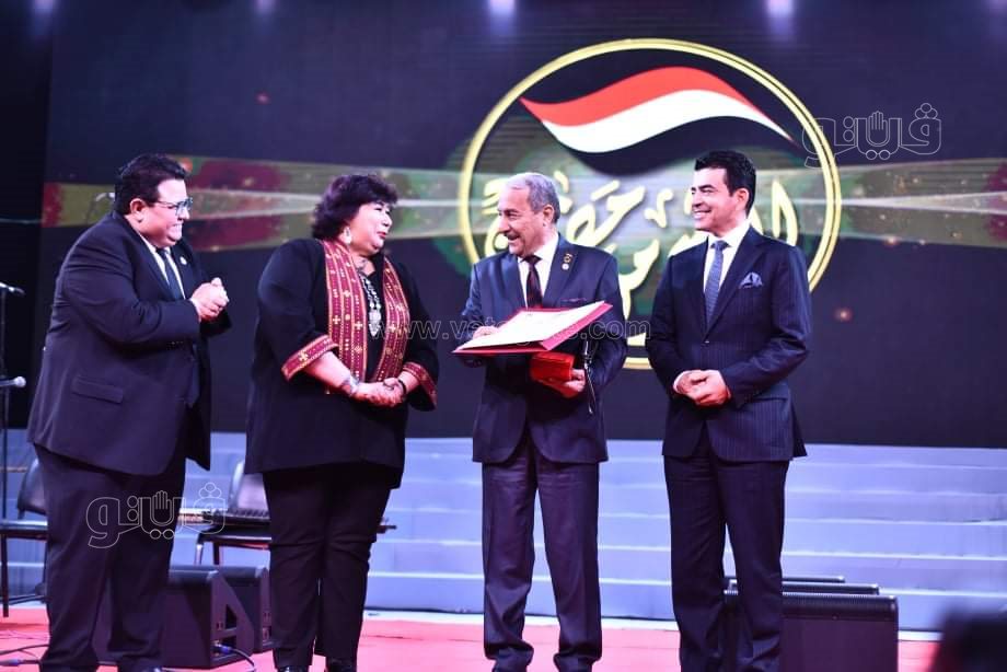 وزيرة الثقافة تكرم مصطفى شعبان وبشرى وأبطال نصر أكتوبر باحتفالية هل هلالك (15)
