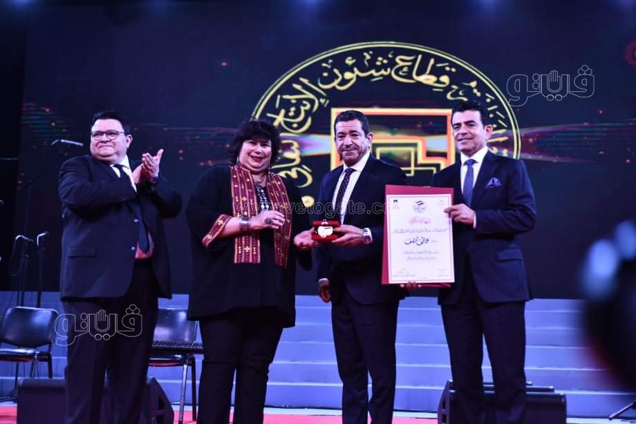 وزيرة الثقافة تكرم مصطفى شعبان وبشرى وأبطال نصر أكتوبر باحتفالية هل هلالك (19)