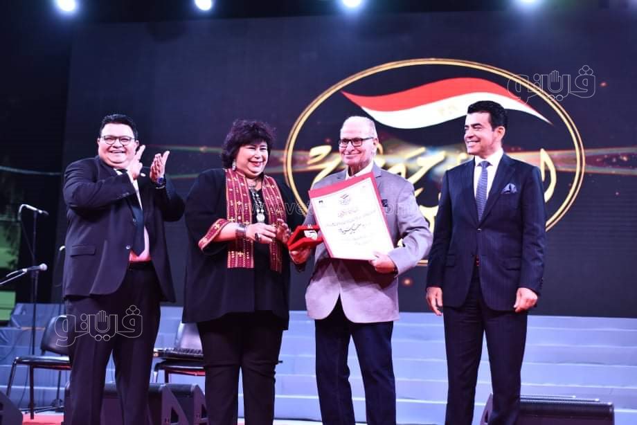 وزيرة الثقافة تكرم مصطفى شعبان وبشرى وأبطال نصر أكتوبر باحتفالية هل هلالك (23)