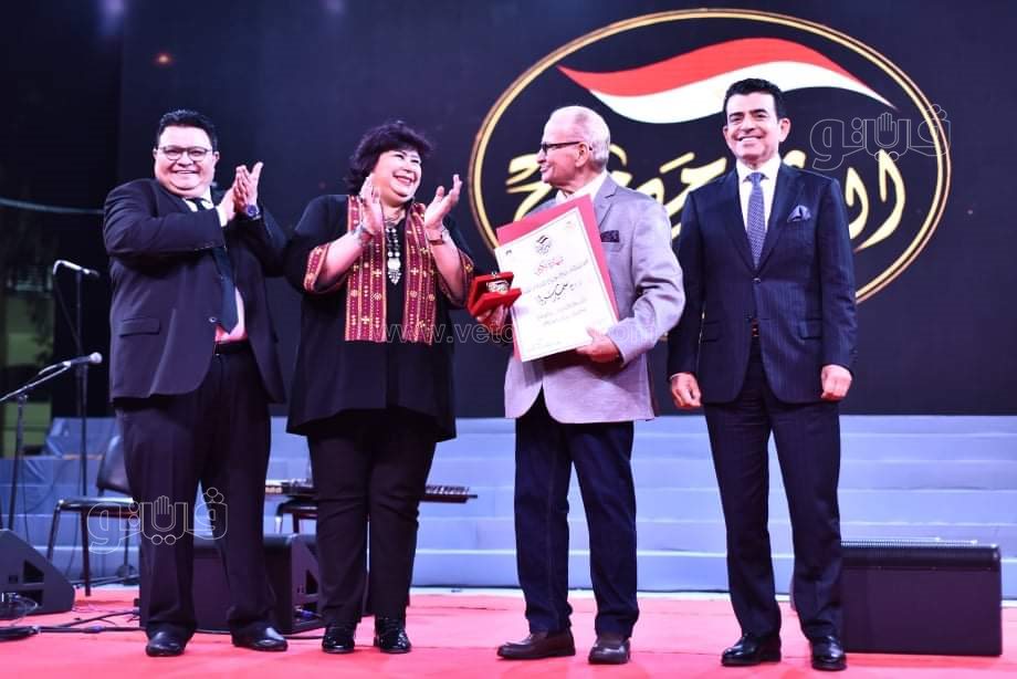 وزيرة الثقافة تكرم مصطفى شعبان وبشرى وأبطال نصر أكتوبر باحتفالية هل هلالك (24)