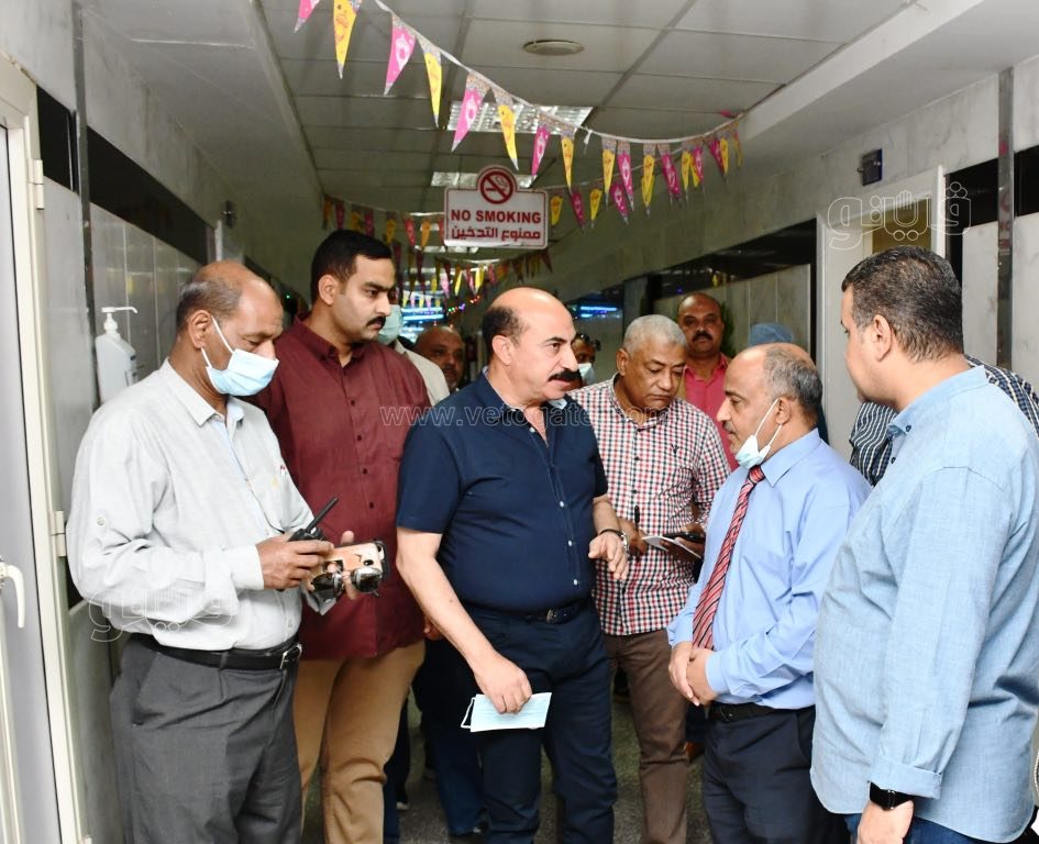 اللواء أشرف عطية محافظ أسوان يطمئن على الحالات المصابة (7)