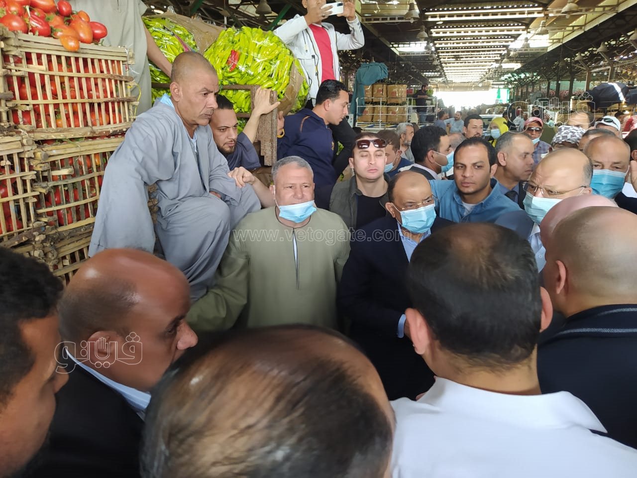محافظ القاهرة يتابع الأسعار في الأسواق (2)