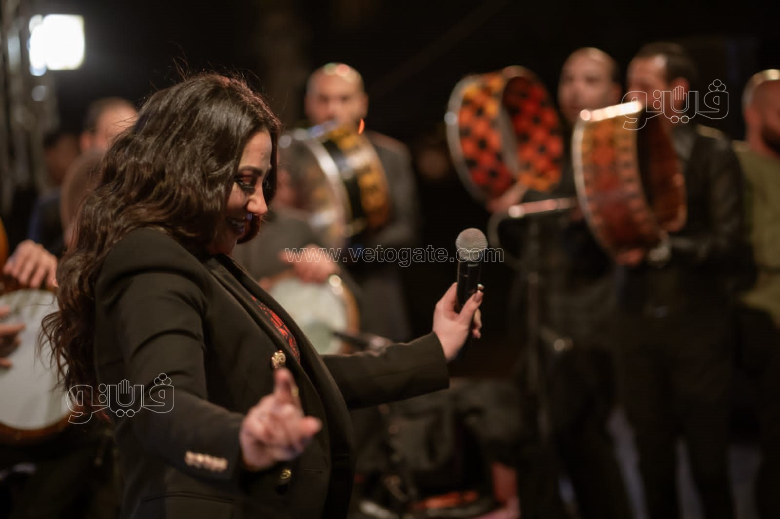 بوسى تشعل أجواء خيمة الحارة بالتجمع (5)