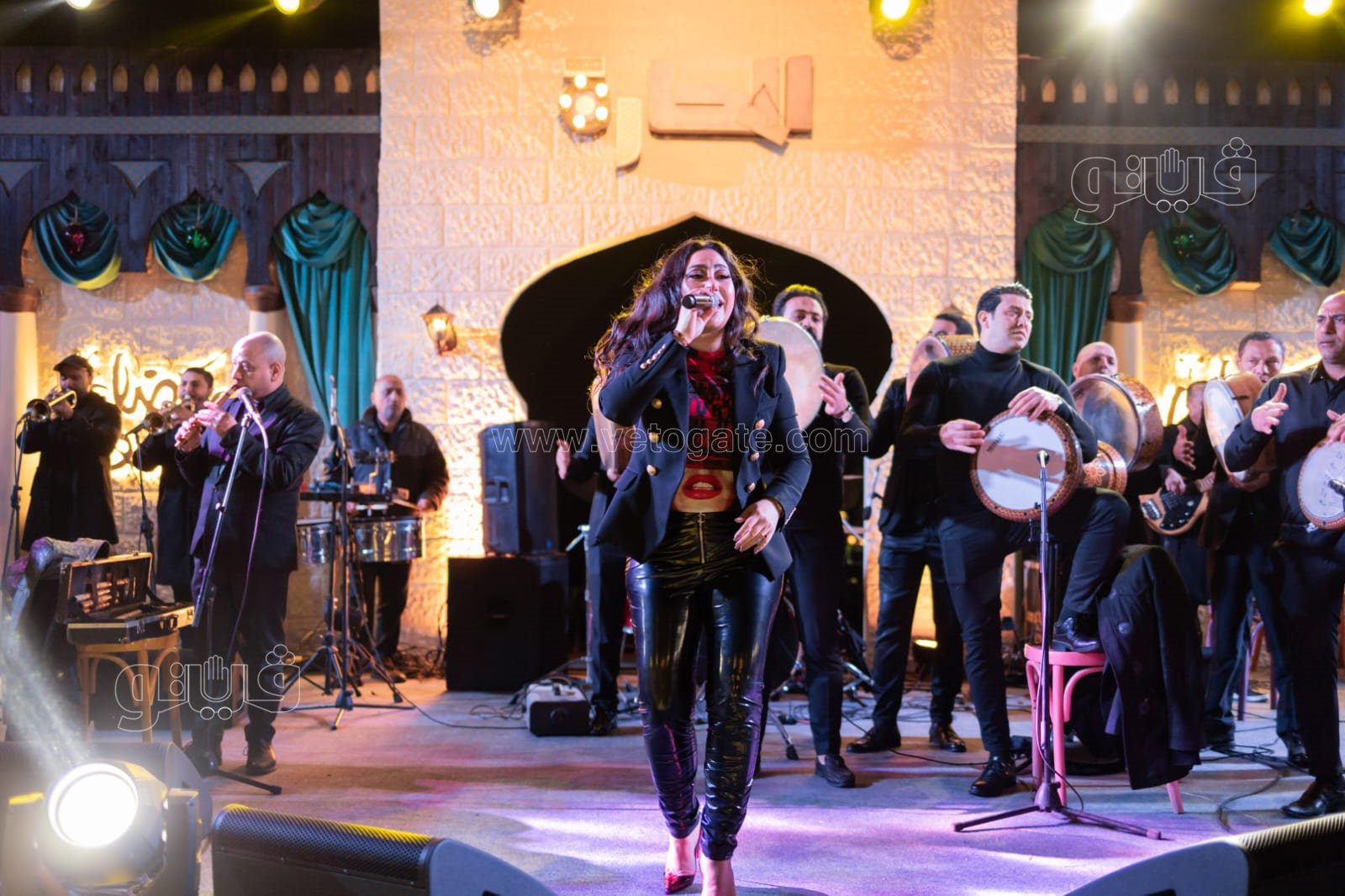 بوسى تشعل أجواء خيمة الحارة بالتجمع (14)