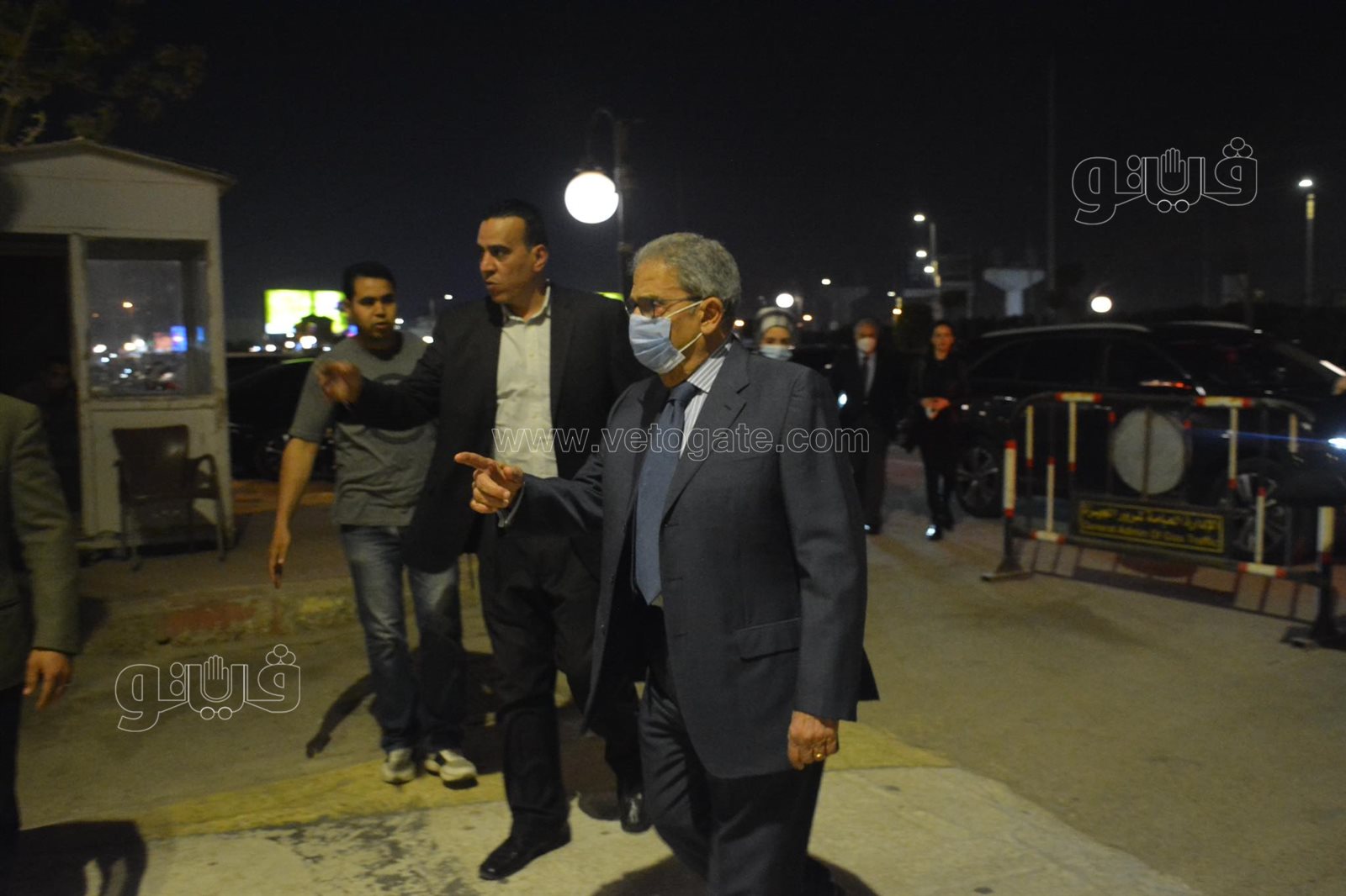 عمرو موسى وبكري والخشت يشاركون في عزاء والدة حسام بدراوي بمسجد الشرطة (3)