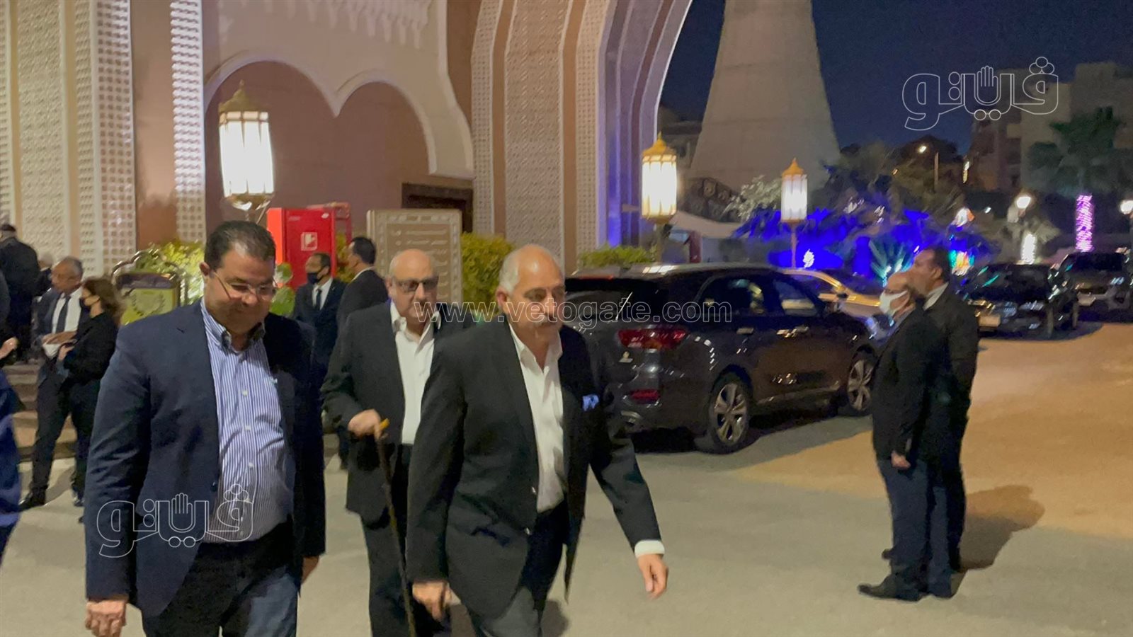 عمرو موسى وبكري والخشت يشاركون في عزاء والدة حسام بدراوي بمسجد الشرطة (6)