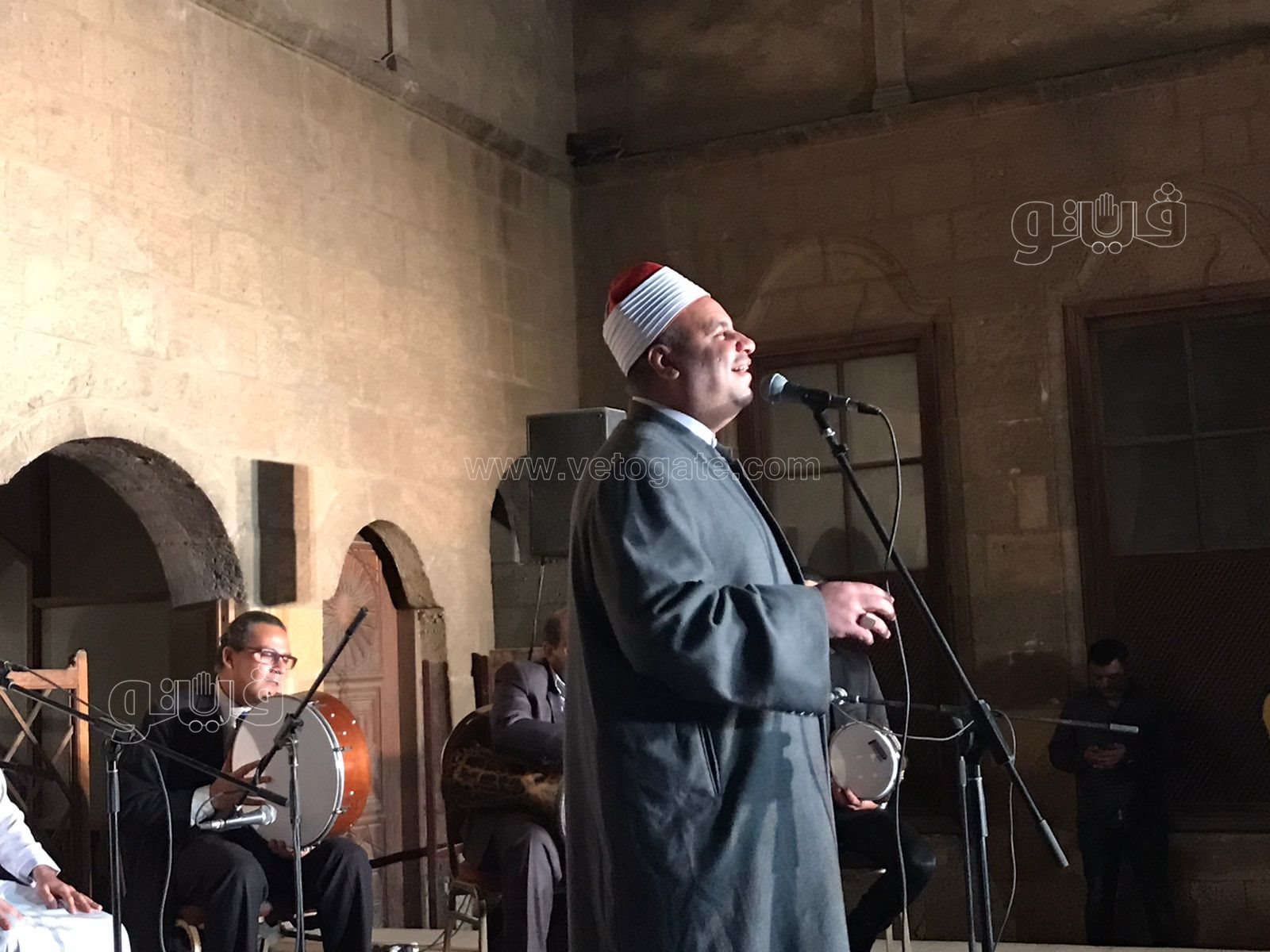 المنشد إيهاب يونس في إحدى حفلات ساقية الصاوي، فيتو