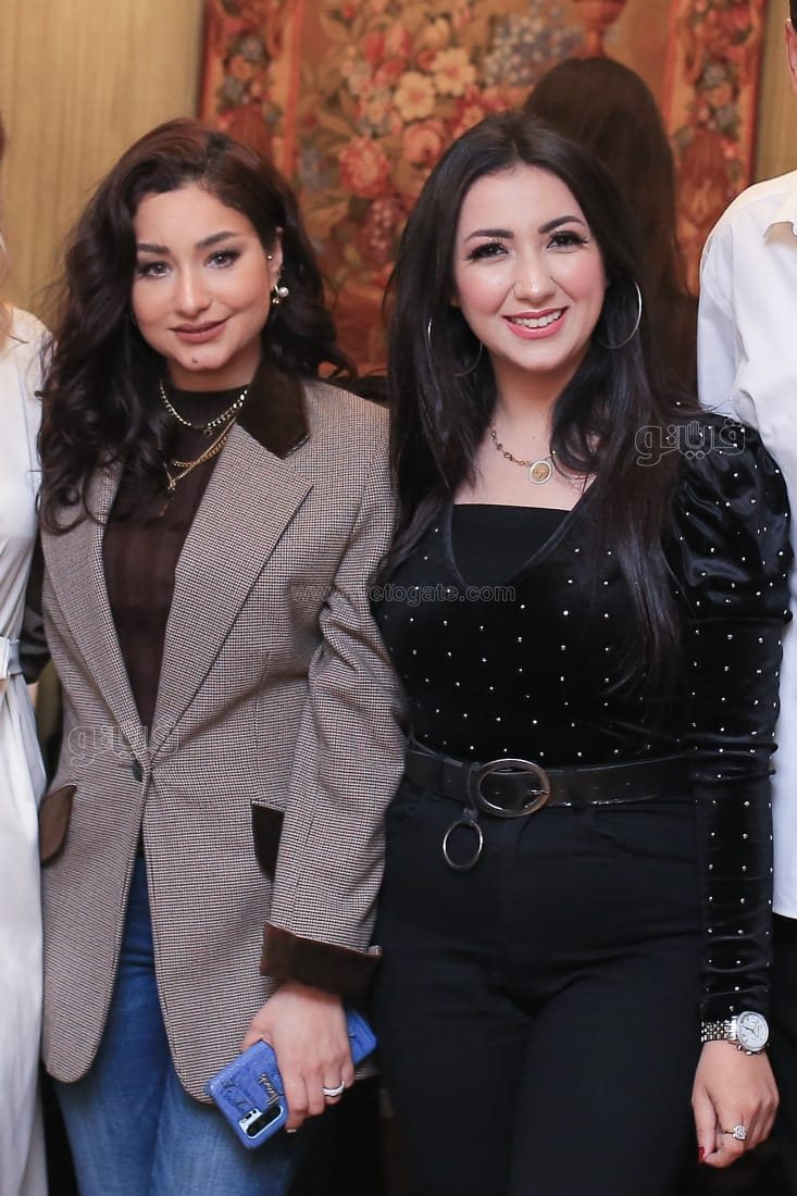 روجينا ولوسي تتحتفلان ب إنحراف (2)