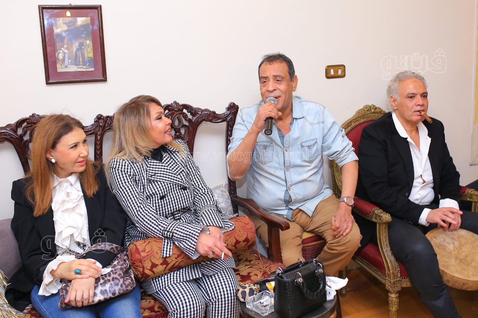 روجينا ولوسي تتحتفلان ب إنحراف (15)