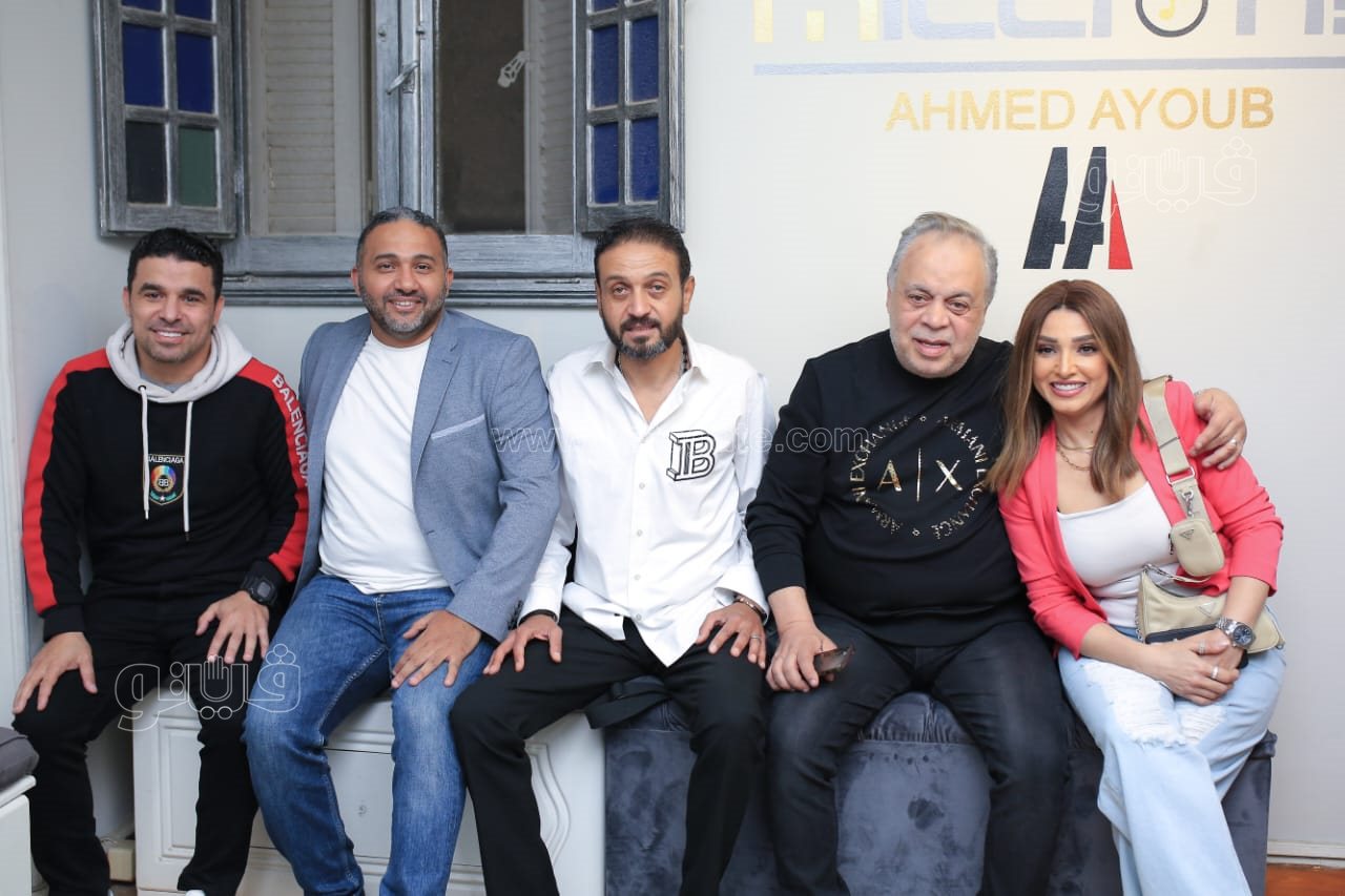 روجينا ولوسي تتحتفلان ب إنحراف (32)