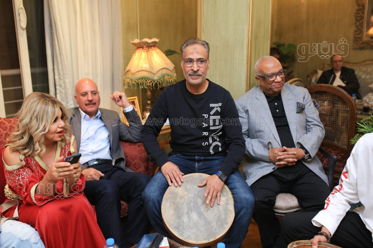 روجينا ولوسي تتحتفلان ب إنحراف (37)