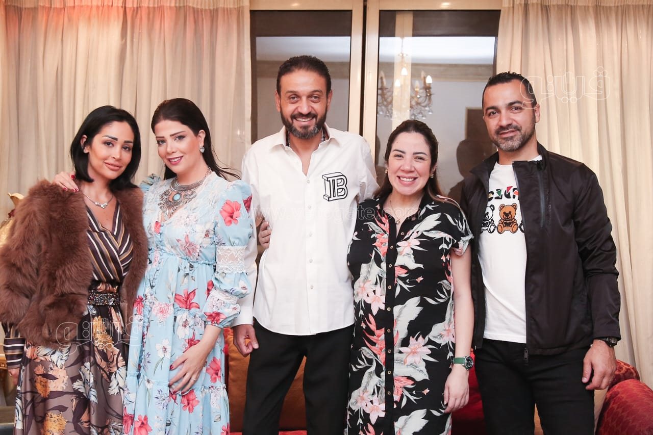 روجينا ولوسي تتحتفلان ب إنحراف (40)