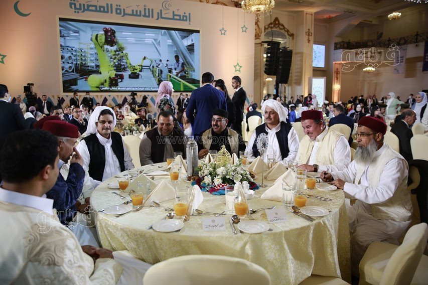 شيخ الأزهر والبابا تواضروس وحمدين صباحي أبرز حضور حفل إفطار الأسرة المصرية  | فيديو