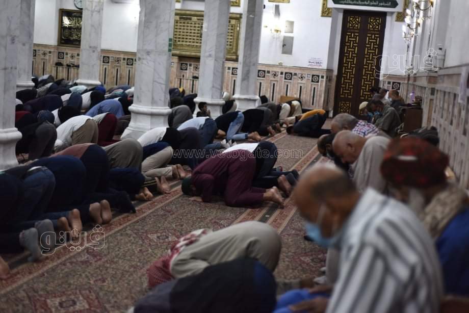 شعائر صلاة التراويح من مسجد السيدة نفيسة (1)