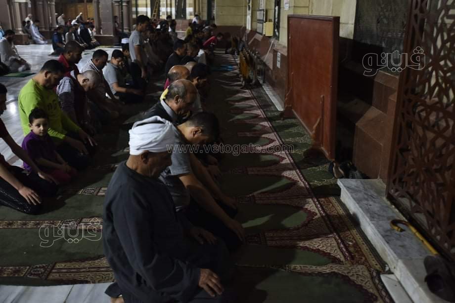 شعائر صلاة التراويح من مسجد السيدة نفيسة (4)