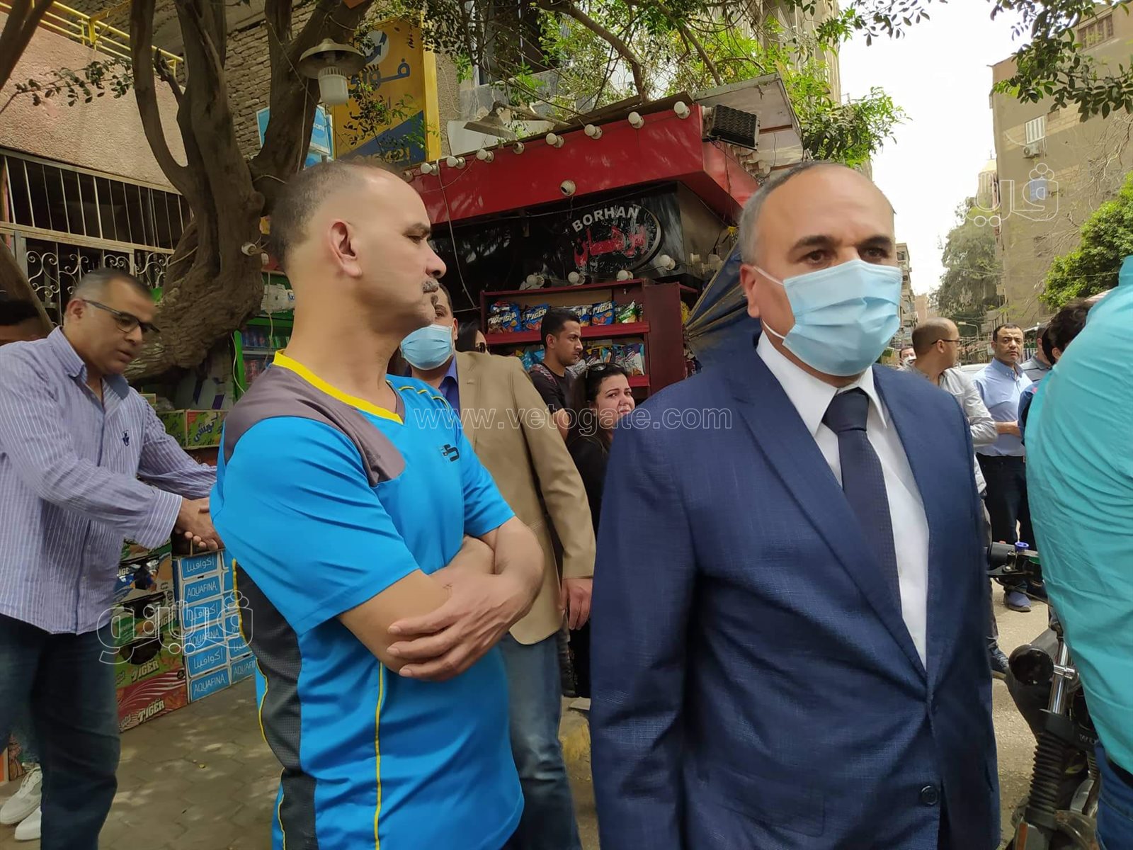 انهيار أسرة الكاتب الصحفي عماد الفقي خلال تشييع جثمانه (16)