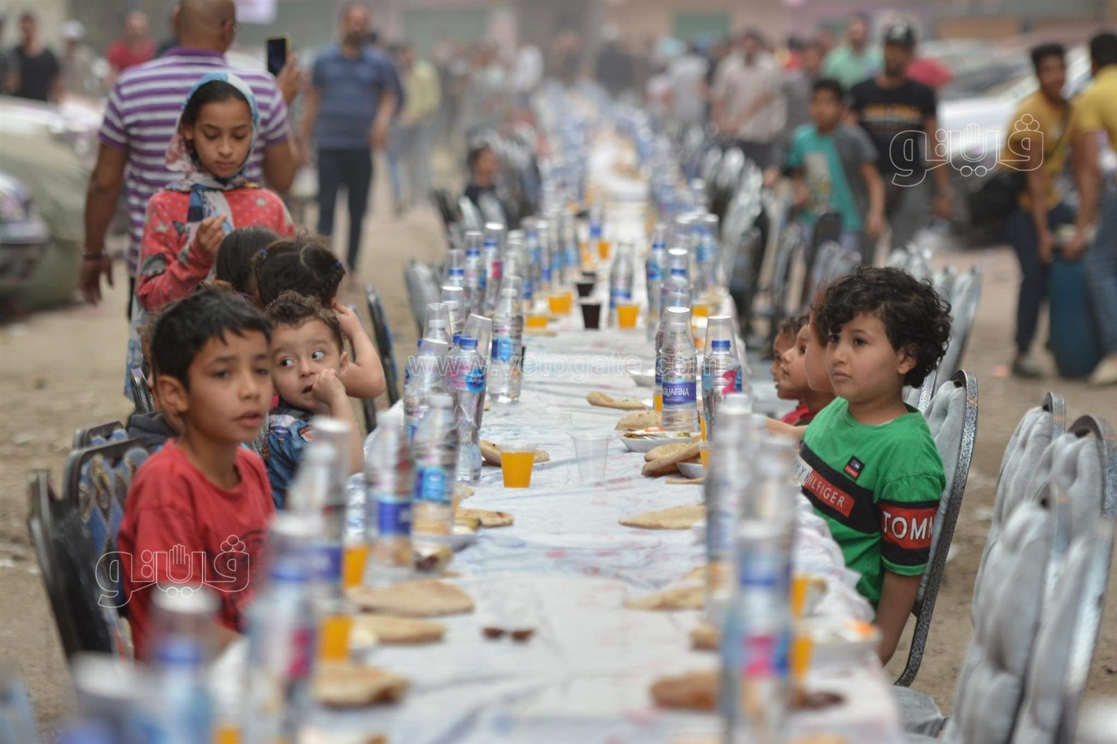 أهالي فيصل ينظمون أكبر مائدة إفطار (49)