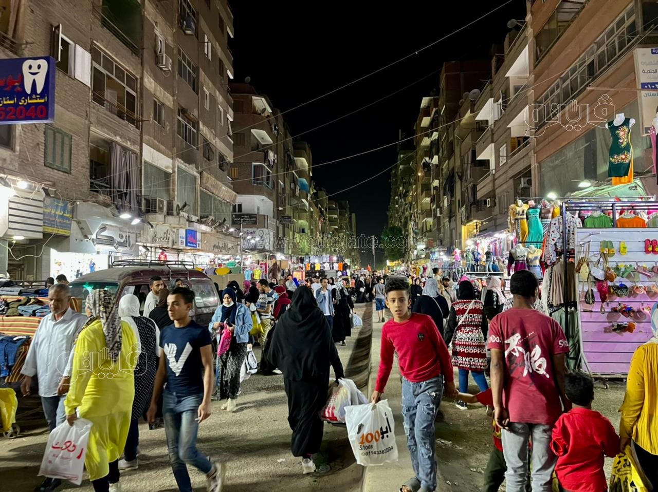 الأطفال يزينون احتفالات ليلة عيد الفطر في عين شمس (30)