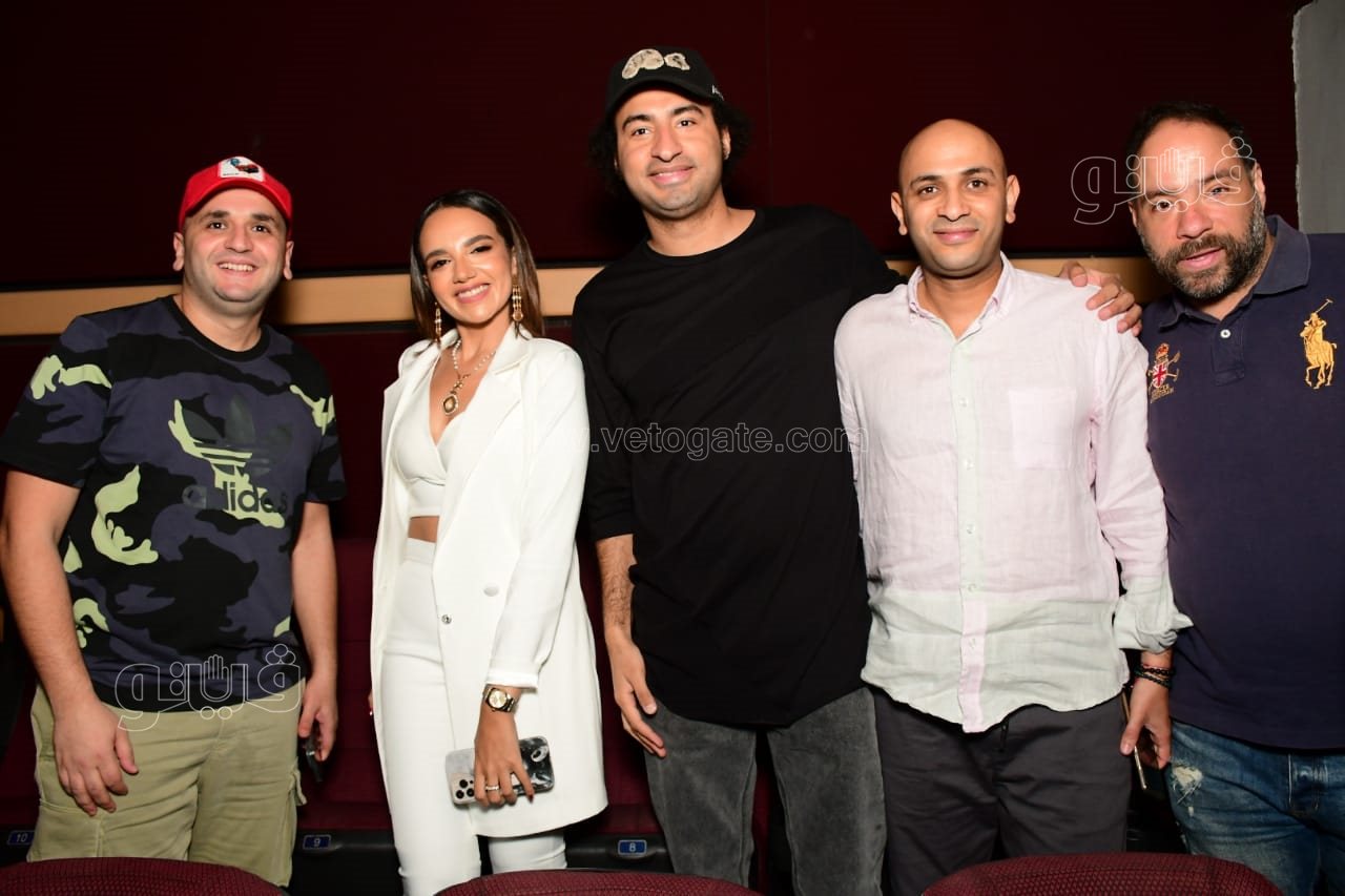 أبطال فيلم زومبي (17)