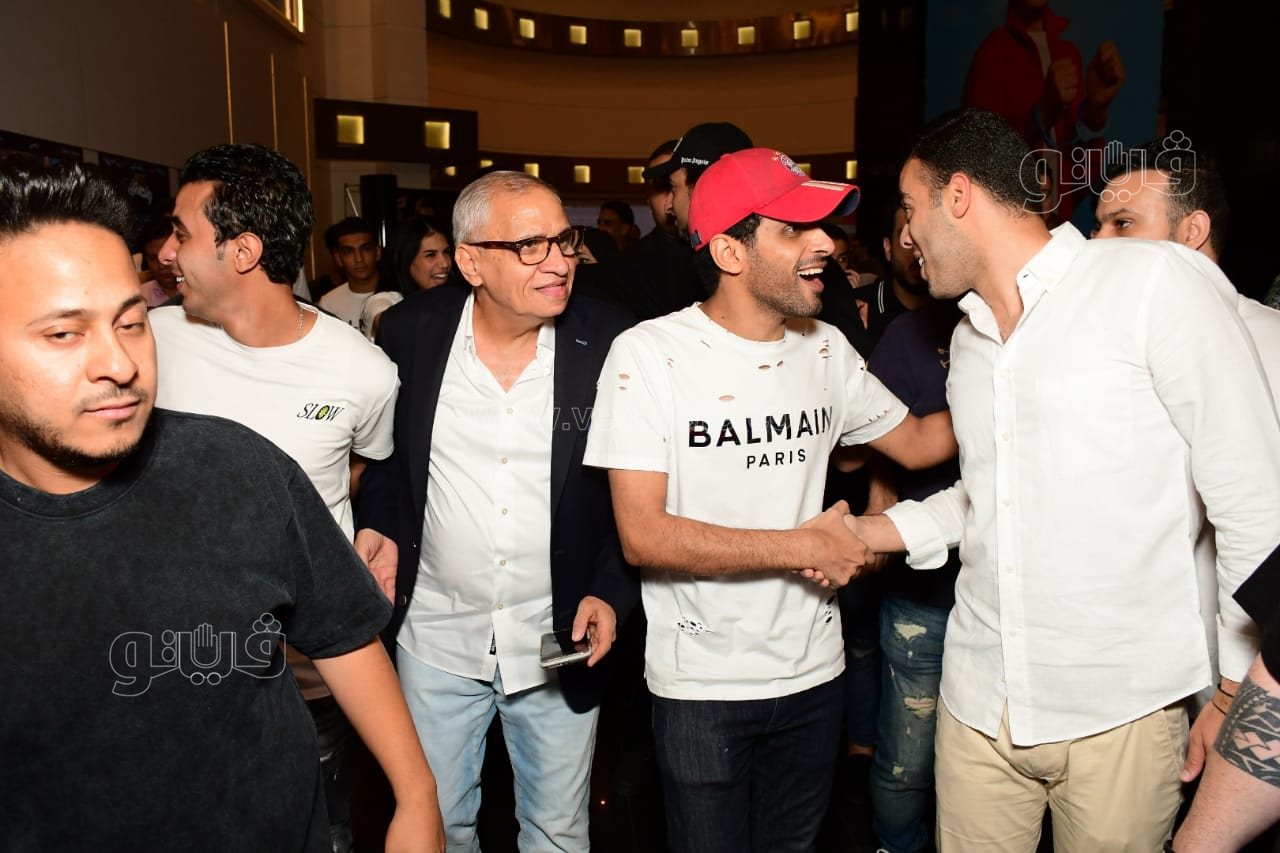 أبطال فيلم زومبي (20)