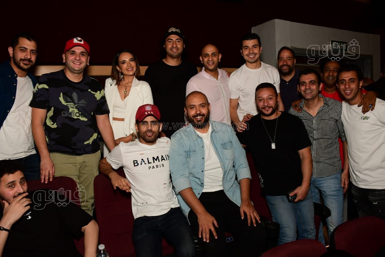 أبطال فيلم زومبي (28)