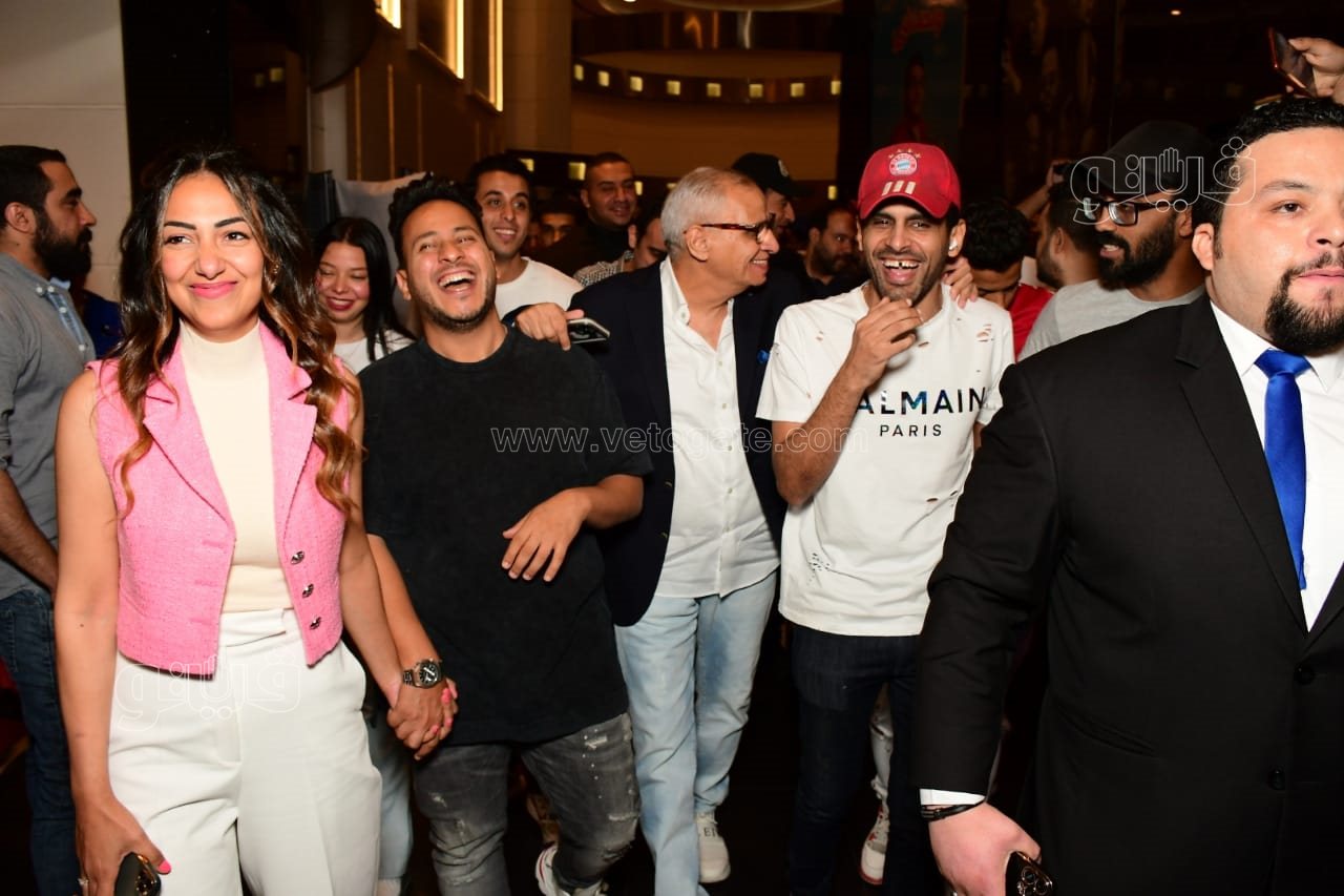 أبطال فيلم زومبي (30)