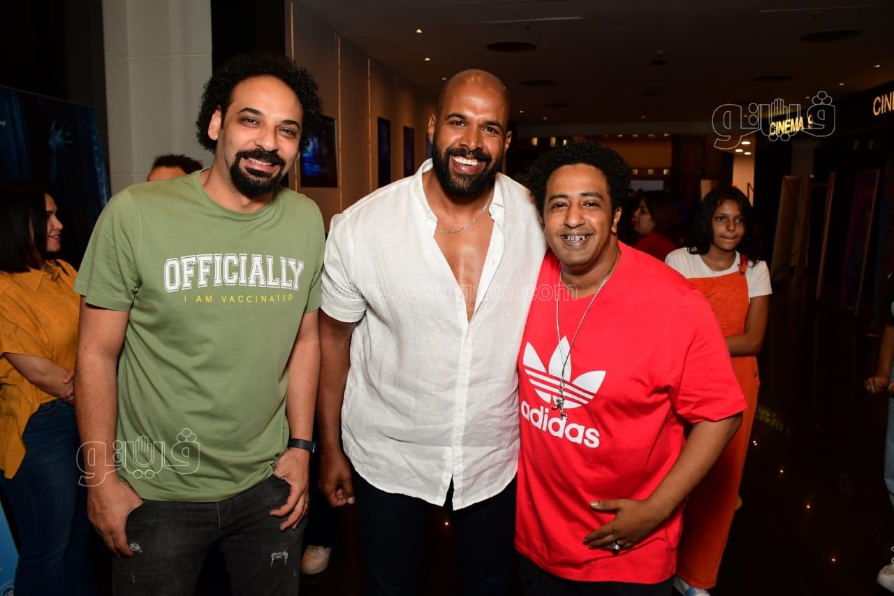 أبطال فيلم زومبي (31)