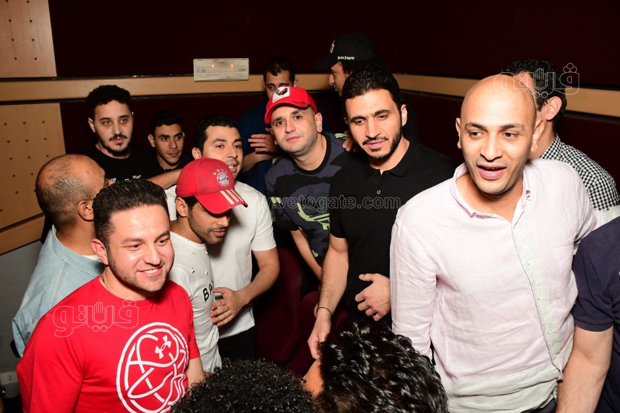 أبطال فيلم زومبي (44)