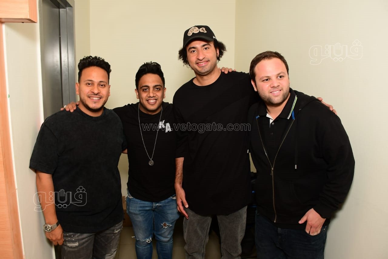 أبطال فيلم زومبي (46)