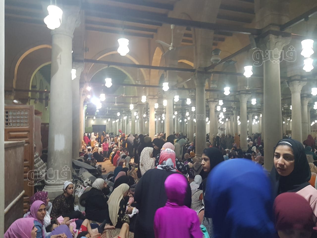 تزاحم كبير في مسجد عمرو بن العاص لأداء صلاة العيد (6)