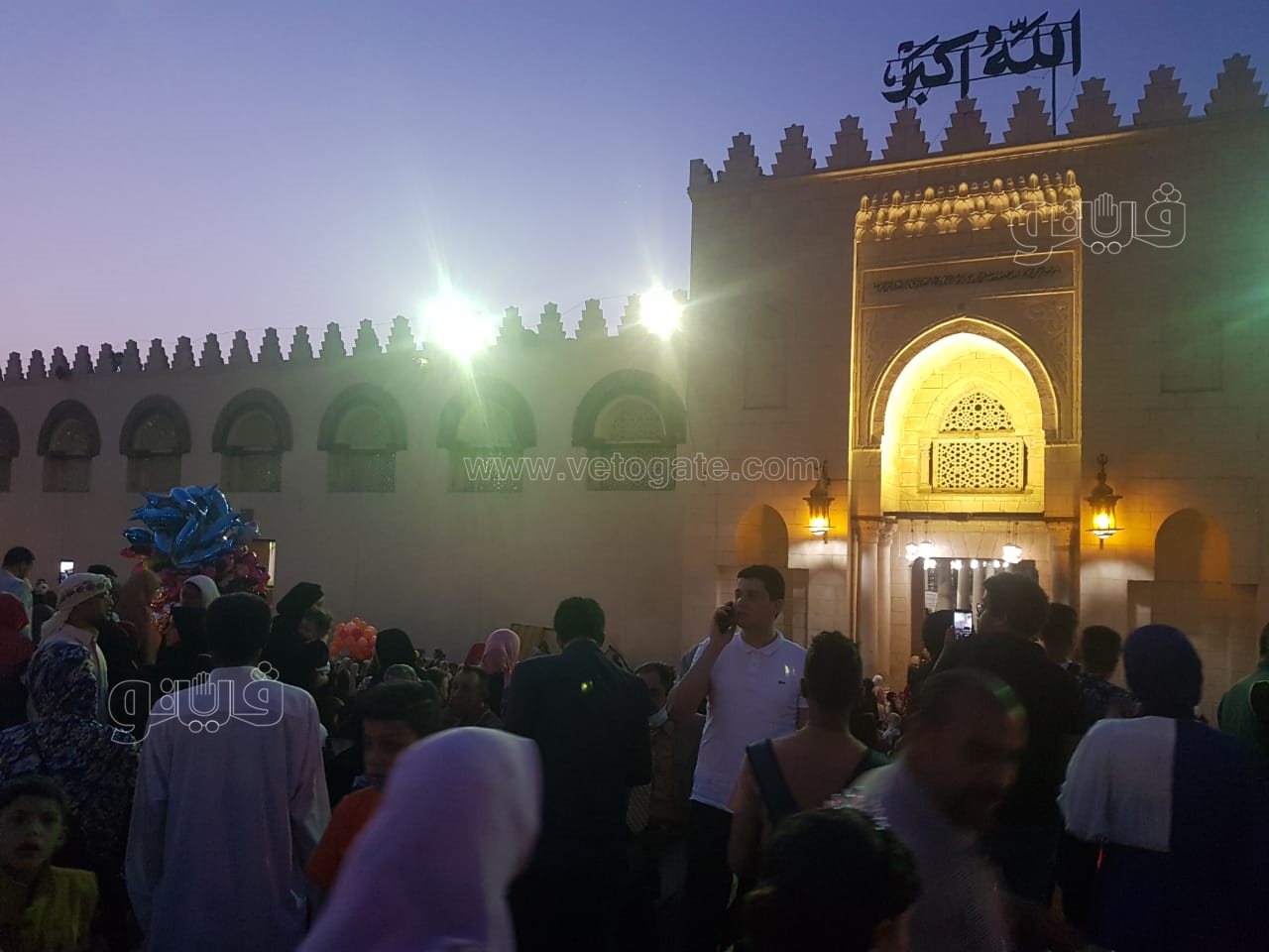 تزاحم كبير في مسجد عمرو بن العاص لأداء صلاة العيد (7)