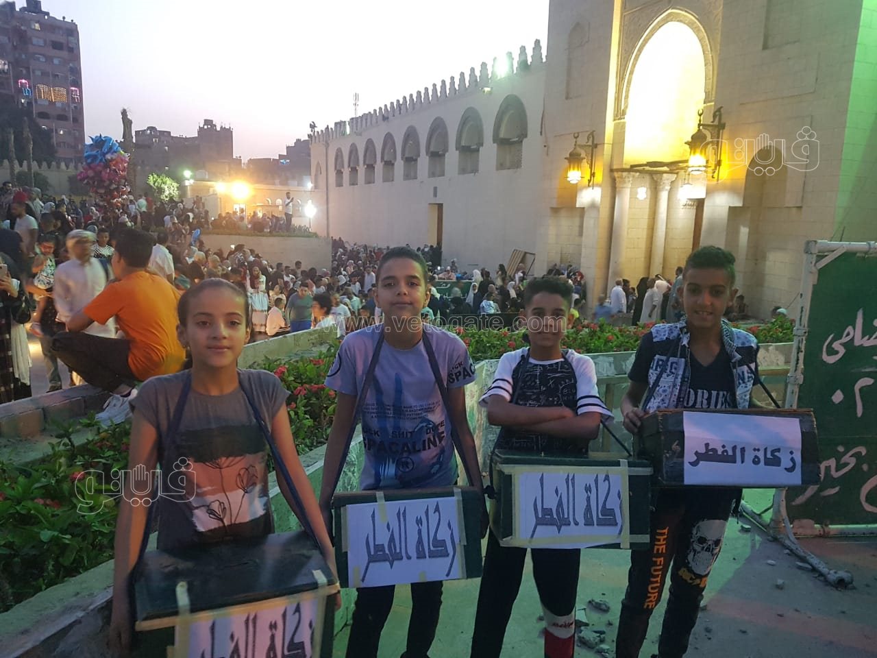 تزاحم كبير في مسجد عمرو بن العاص لأداء صلاة العيد (11)