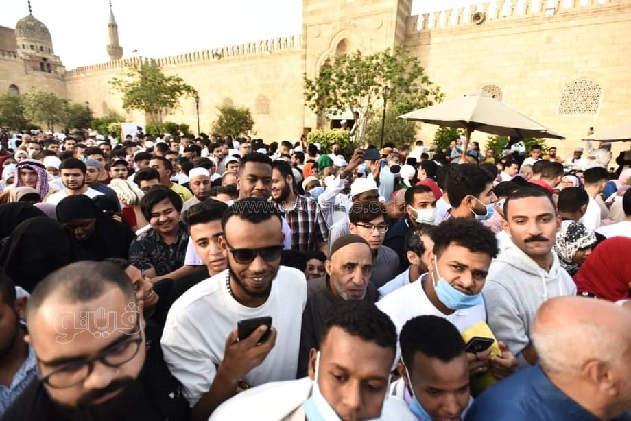 اعداد غير مسبوقة.. صلاة العيد في الأزهر الشريف شكل تاني (7)