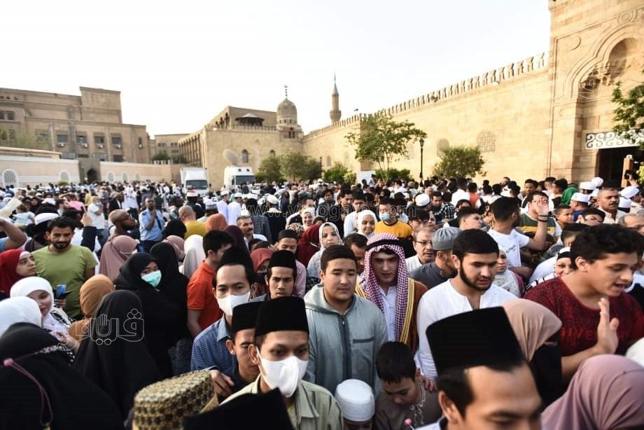 اعداد غير مسبوقة.. صلاة العيد في الأزهر الشريف شكل تاني (14)