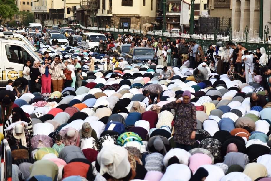 اعداد غير مسبوقة.. صلاة العيد في الأزهر الشريف شكل تاني (16)