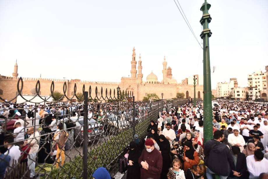 اعداد غير مسبوقة.. صلاة العيد في الأزهر الشريف شكل تاني (27)