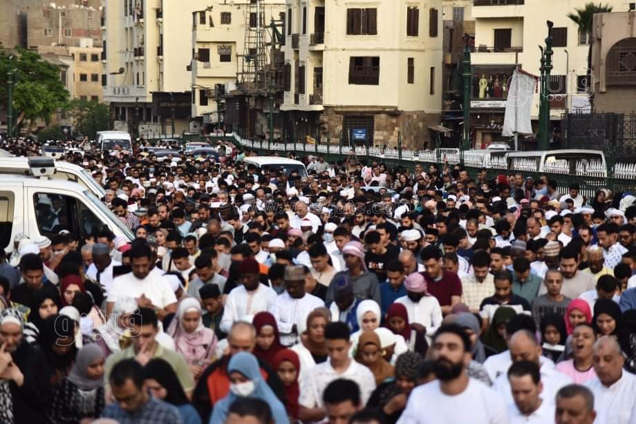 اعداد غير مسبوقة.. صلاة العيد في الأزهر الشريف شكل تاني (30)