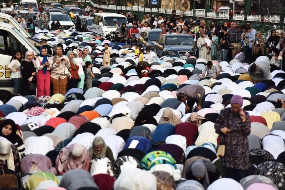 اعداد غير مسبوقة.. صلاة العيد في الأزهر الشريف شكل تاني (36)